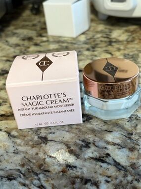 ⚡️♥️Charlotte Tilbury Magic Cream Instant Turnaround Moisturiser